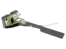 zamek-drzwi-lewych-massey-ferguson-6100-6200-6400-8100-8200-3804663m1