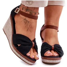 sandaly-damskie-na-koturnie-czarne-38