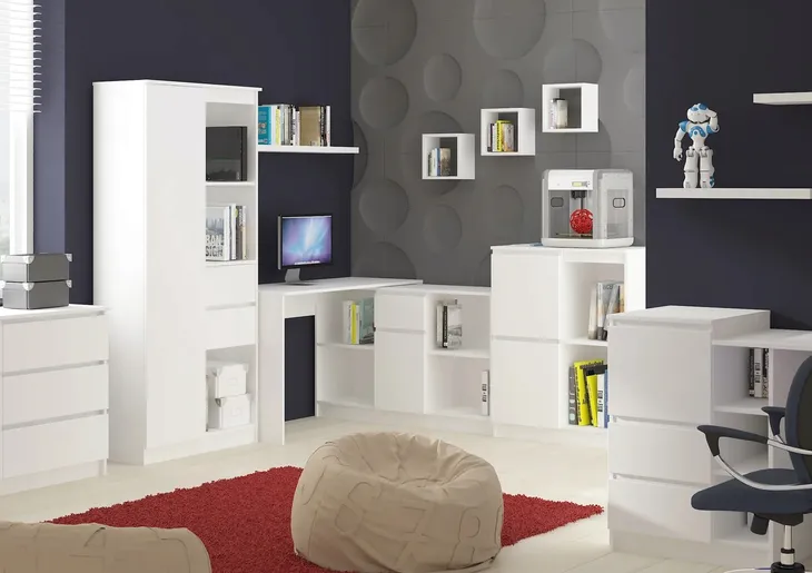 biurko-wolnostojace-biale-duze-120-cm-proste-szerokosc-przestrzeni-na-nogi-117-cm