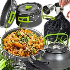 naczynia-turystyczne-garnki-czajnik-zestaw-naczyn-kempingowych-pod-namiot