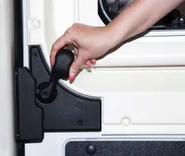 zabezpieczenie-drzwi-przesuwnych-fiat-ducato-250-290-od-2006r