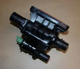 citroen-oe-1336x2-termostat-c-p-1-6hdi-07-z-obudowa