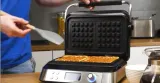 gofrownica-gotze-and-jensen-dw900-kolor-dominujacy-srebrny-szary