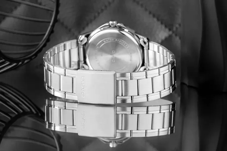 zegarek-meski-casio-mtp-v004d-2budf-box-ksztalt-koperty-okragla