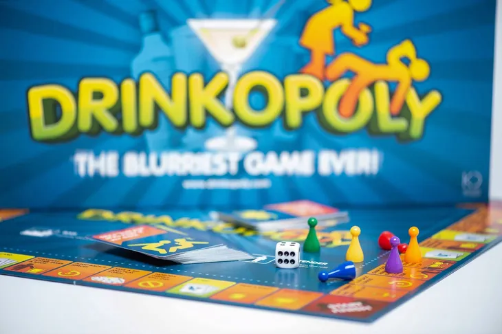 gra-planszowa-lrg719-drinkopoly-wiek-gracza-18