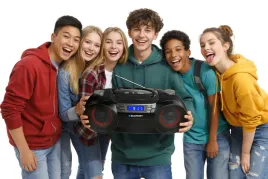 boombox-blaupunkt-bb30bt-bluetooth-plyty-cd-mp3-sd-usb-aux-lcd-radio-fm