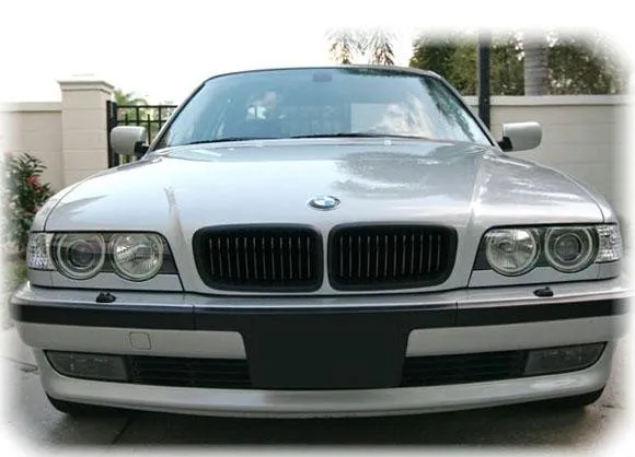 grill-bmw-e38-06-94-07-01-black-nerki-stan-nowy-marka-mandm