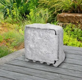 gniazdka-elektryczne-zewnetrzne-ip44-hermetyczne-w-kamieniu