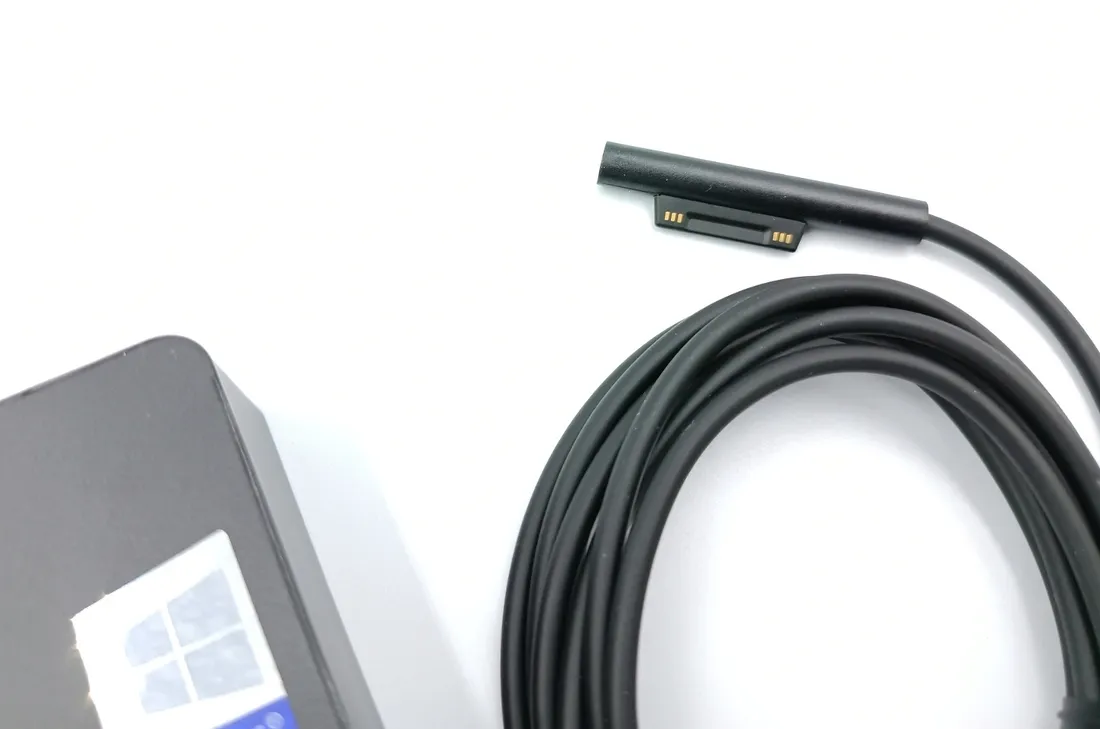oryginalny-zasilacz-microsoft-surface-1706-65w-15v-stan-nowy