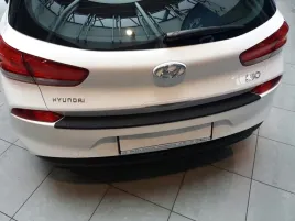 nakladka-listwa-na-zderzak-hyundai-i30-hatchback