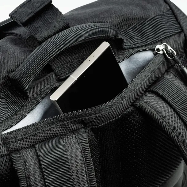 thinktank-focuspoint-22l-rolltop-asfalt-black