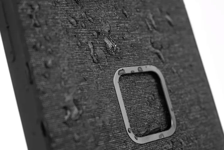 peak-design-mobile-etui-everyday-case-fabric-iphone-15-pro-v2-czerwone