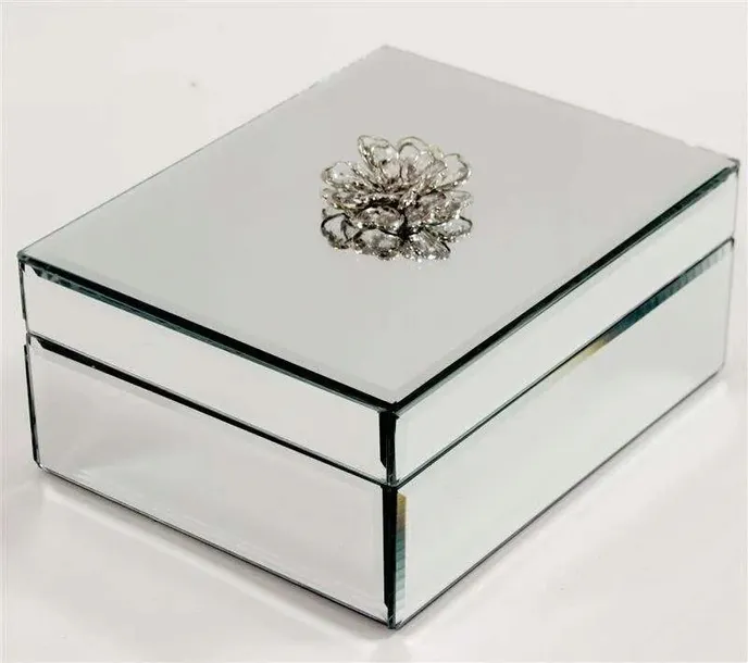 szkatulka-srebrna-glamour-kasetka-na-bizuterie-material-szklo