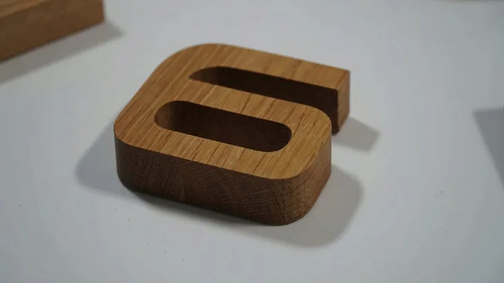 zegar-scienny-flexistyle-brazowy-75cm-zasilanie-baterie