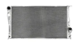 sportowa-chlodnica-wody-turboworks-bmw-e90-e92-1m-e82-335i