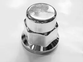 oslona-szpilki-kola-s-32-plast-niklowana-32mmnd