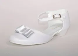 biale-buty-komunijne-dziewczece-maly-obcas-model-224-rozmiar-33-kmk