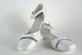 biale-buty-komunijne-dziewczece-maly-obcas-model-416-rozmiar-33-kmk