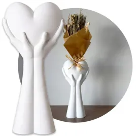 walentynkowy-wazon-na-sztuczne-kwiaty-dlonie-serce-wydruk-3d-eco-material