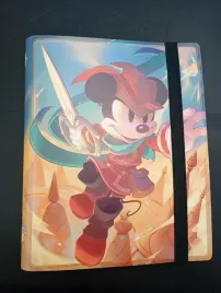 album-z-zestawu-disney-lorcana-fabled-collector-starter-set-4-pocket-binder