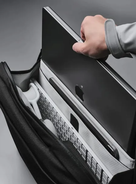 torba-na-laptopa-plecak-alpaka-elements-tech-brief-pro-black-plec-produkt-uniseks-kolor-czarny