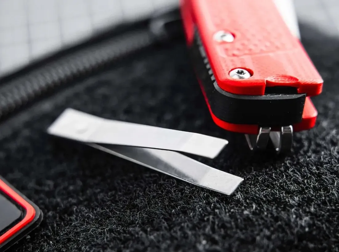 noz-boker-plus-fire-ant-red-stan-nowy