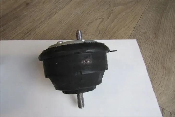 poduszka-silnika-pod-silnik-podpora-bmw-e36-e46-z4-producent-czesci-corteco