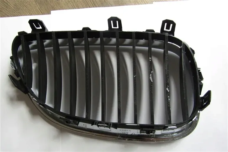 bmw-5-e60-e61-atrapa-grill-kratka-lewa-nerka-stan-nowy