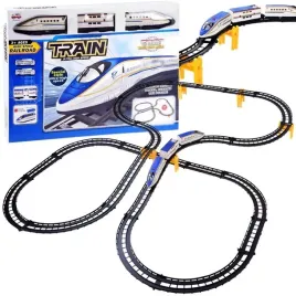 kolejka-nowoczesny-pociag-osobowy-tory-6m-rc0590