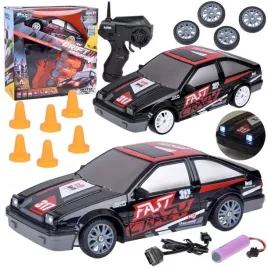 samochod-zdalnie-sterowany-do-driftu-auto-drift-pilot-rc-pacholki-rc697