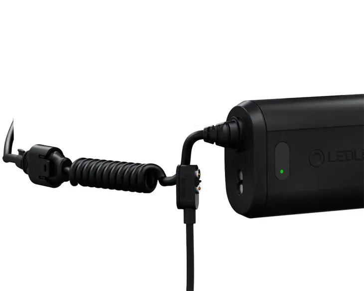 latarka-ledlenser-h15r-core-stan-nowy