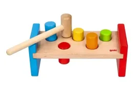 drewniana-laweczka-do-wbijania-kolkow-z-mlotkiem