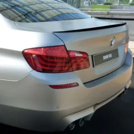 spoiler-na-klape-bmw-f10-10-17-glossy-black