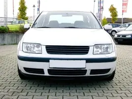 grill-bez-znaczka-vw-bora-czarny
