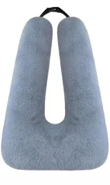 poduszka-podrozna-w-ksztalcie-litery-u-mocowana-na-zaglowku