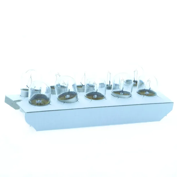 zarowki-halogenowe-philips-r5w-5-w-stan-nowy
