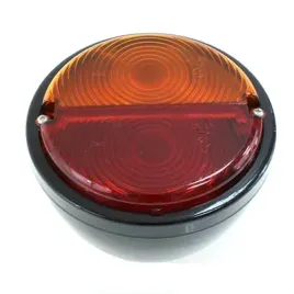 lampa-tylna-c-330-utb-metalowa-prawa-bez-podswietlenia