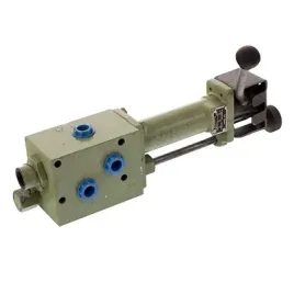 rozdzielacz-hydrauliczny-podnosnika-c-330-pod-siedzenie