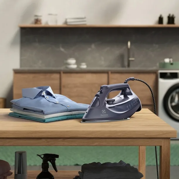 zelazko-parowe-electrolux-e6si1-4mn-2500w-wysokosc-produktu-0-cm