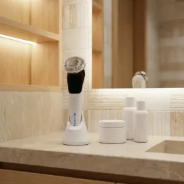 masazer-do-twarzy-ems-masaz-lifting-7w1-mezoterapia-beziglowa-ultradzwieki