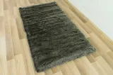 dywan-czarny-do-salonu-sztuczna-skora-jak-prawdziwa-futro-alaska-80x150-cm-grubosc-50-mm