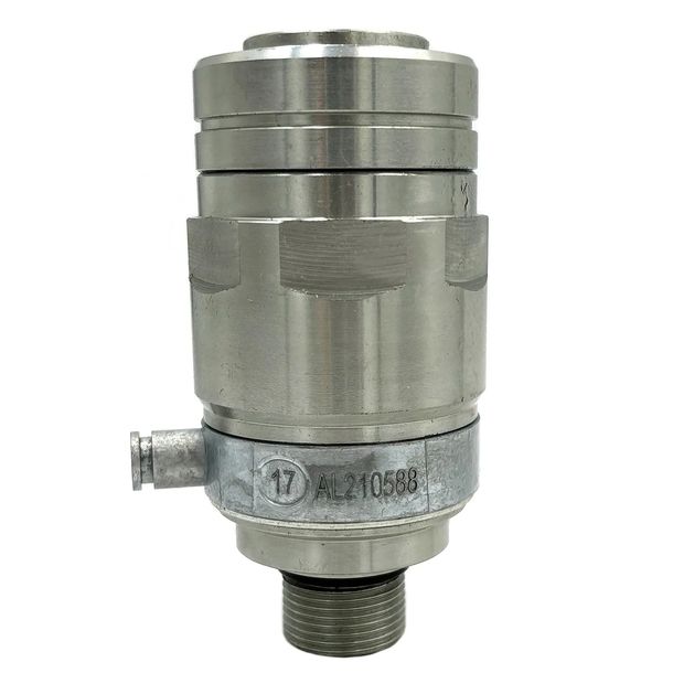 GNIAZDO HYDRAULICZNE JOHN DEERE AL210588