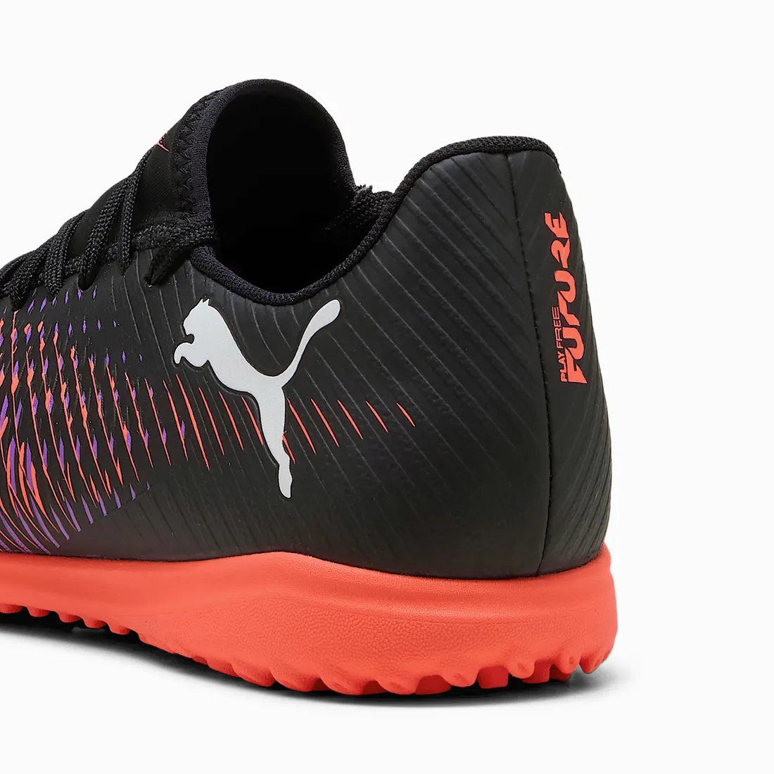 buty-future-8-play-tt-puma-black-puma-wh