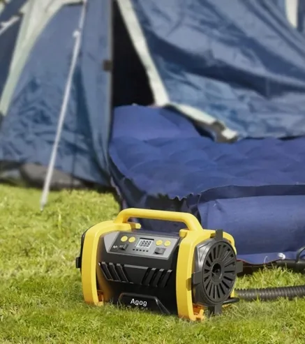 kompresor-samochodowy-12v-230v-sprezarka-przenosna-bezolejowy-pompka-zestaw