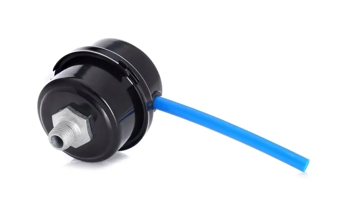 sprezarka-kompresor-bezolejowy-6l-550w-dwutlokowy-r2-10-bar-cichy