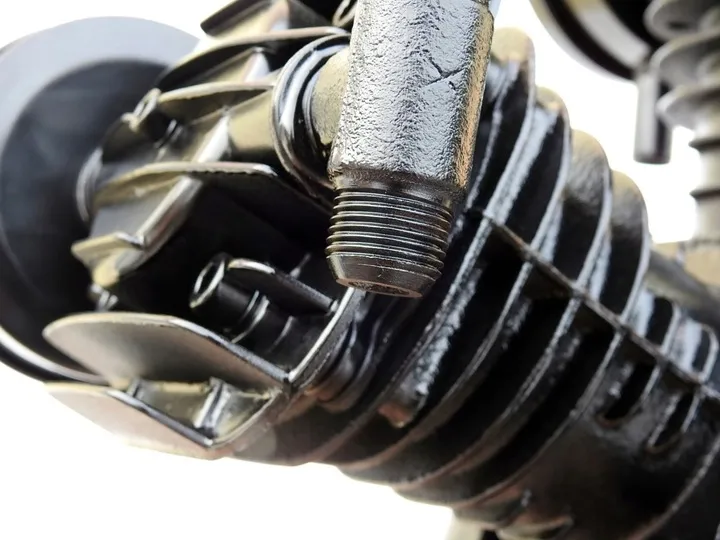 kompresor-10-bar-olejowy-3065-pompa-powietrza-sprezarka-olejowa-600-l-min-stan-nowy-marka-kowal-polska