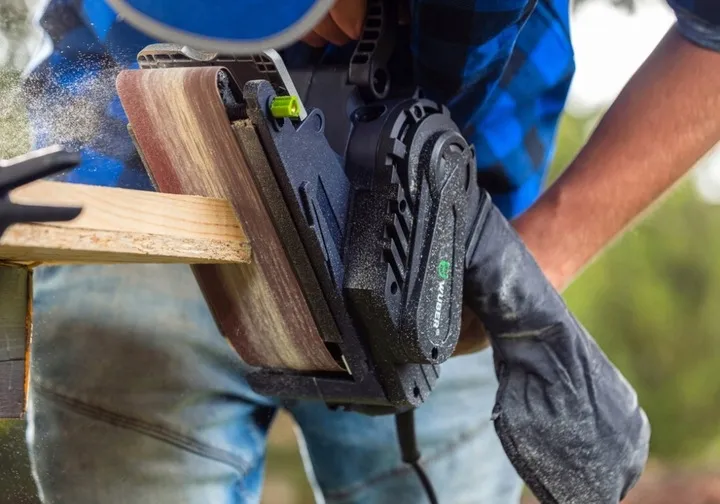 szlifierka-tasmowa-czyszczarka-do-drewna-stan-nowy-zasilanie-akumulatorowe