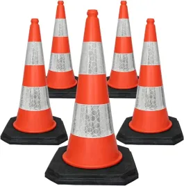 stozek-street-solutions-uk-wysoki-czarny-odblaskowy-750-mm