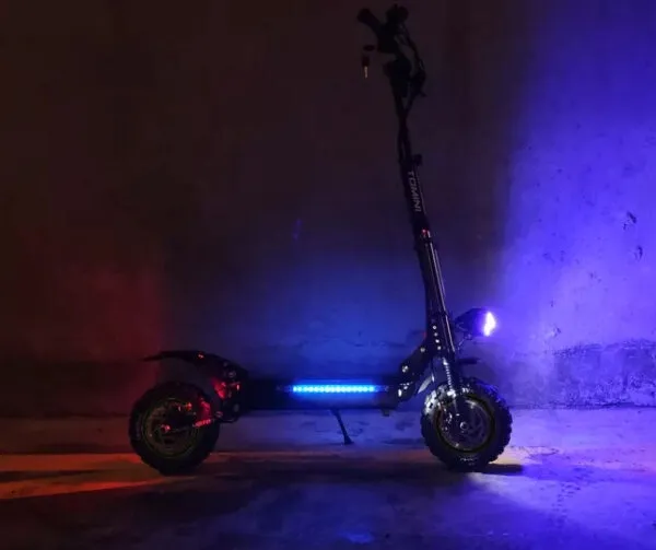 tomini-h09-pro-cechy-dodatkowe-klakson-oswietlenie-pompowane-kola-predkosciomierz-skladana-stopka