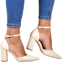 czolenka-na-slupku-z-paskiem-seastar-153p-bezowe